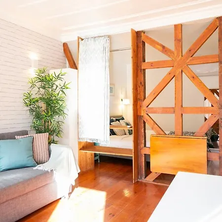 Charming Balcony Flat With Air Conditioner! * Lizbona
