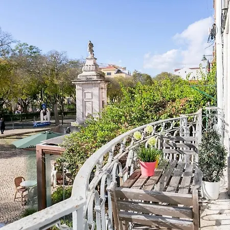 Apartment Charming Balcony Flat With Air Conditioner! *