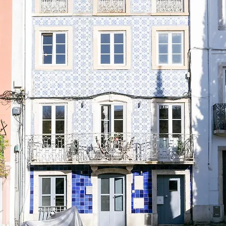 Charming Balcony Flat With Air Conditioner! 아파트 리스본